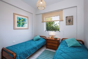 2 chambres, fer et planche à repasser, accès Internet, draps fournis