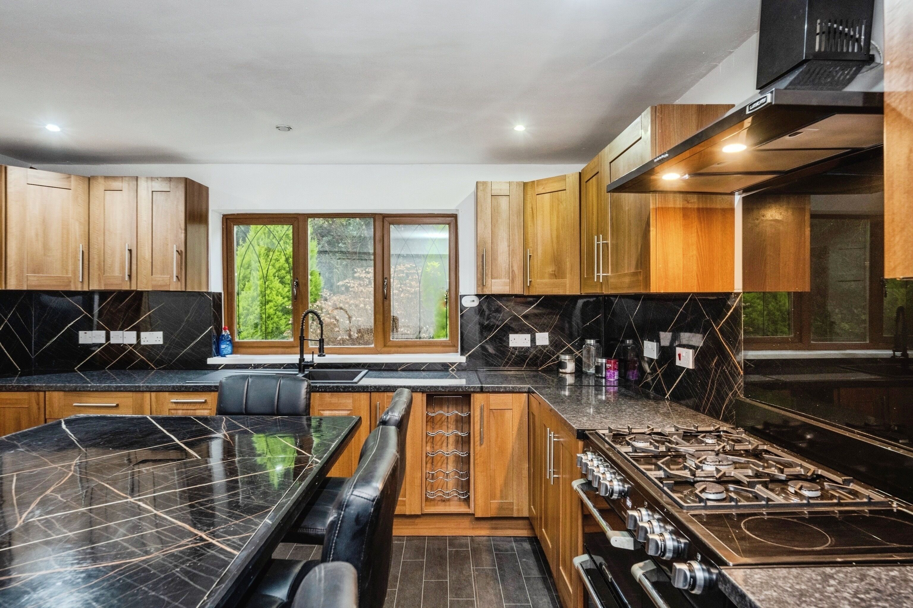 Room, 1 Bedroom, Garden View | Interior