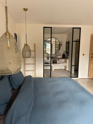 6 bedrooms, iron/ironing board, WiFi, bed sheets - Le Mas des jours heureux  (Saint-Rémy-de-Provence)