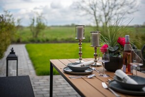 Outdoor dining - Elegant apartment for 2 (Tating)