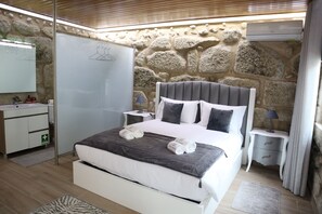 1 bedroom, iron/ironing board, free WiFi, bed sheets - Boavista Rustic House (Porto)