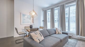 Leilighet – comfort, byutsikt | Oppholdsområde