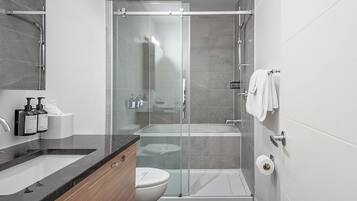 Comfort Condo, City View | Bathroom
