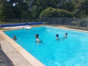 Pool - Charming 15th-century Charentais house with Cluniac priory in grounds. (Cherves-Chatelars)