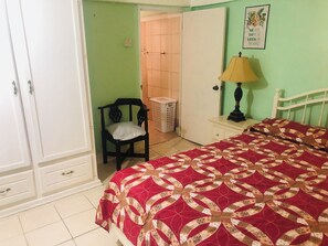 1 chambre, fer et planche à repasser, Wi-Fi gratuit, draps fournis
