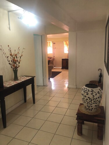 Fabulous 1-bedroom apartment with AC in vibrant Gros Islet