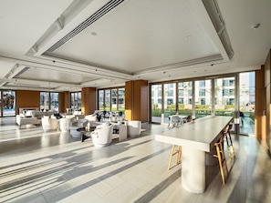 Dining - FIRST CLASS | 2BR | Pool & Burj Khalifa View (Downtown)