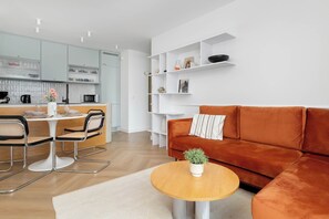 TV, offices - Spacious Apartment with Balcony | 2 Bedrooms | Parking. (Gdańsk)