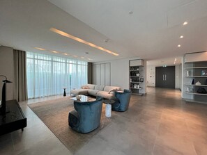 Interior - FIRST CLASS | 1BR| Luxury Bliss Near the Beach (Dubai Harbour)