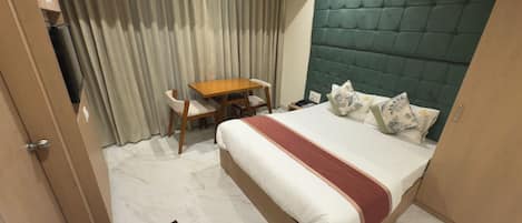 Deluxe Room | Interior