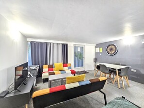 Interior - Hidden Putney Studio (London)