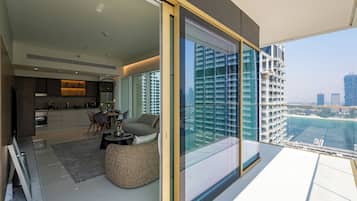 Premium Apartment, 1 Bedroom, Balcony, Partial Sea View | Interior