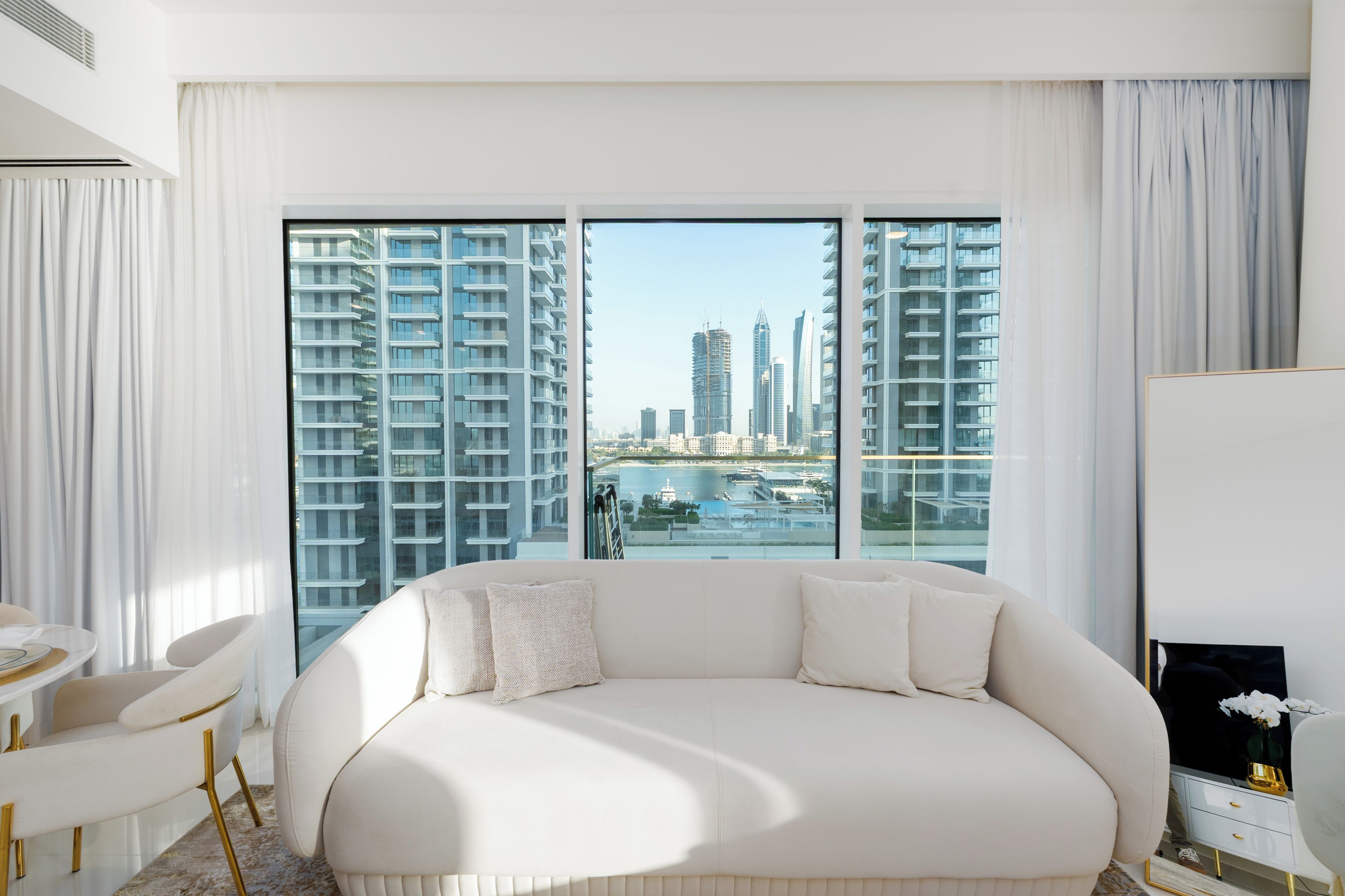 Premier appartement, 1 slaapkamer, balkon, gedeeltelijk uitzicht op zee | Woonruimte