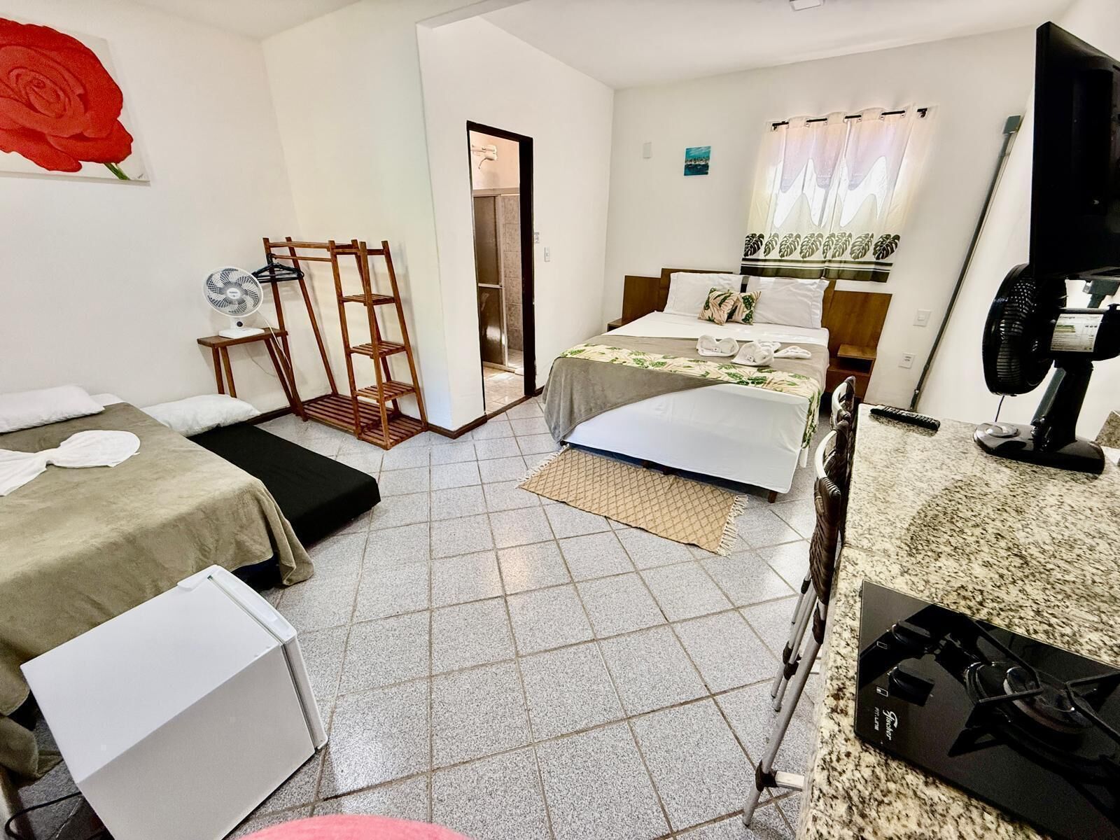 Phòng cơ bản, lanai, quang cảnh vườn | Bàn ủi/dụng cụ ủi quần áo 