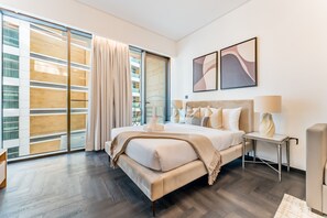 In-room safe, iron/ironing board, free WiFi, bed sheets - Tranquil Studio with City View, O10 Building (Dubai)