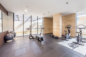 Fitness facility - Tranquil Studio with City View, O10 Building (Dubai)