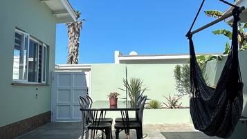 Firemannsrom – superior, hageutsikt | Utendørsservering