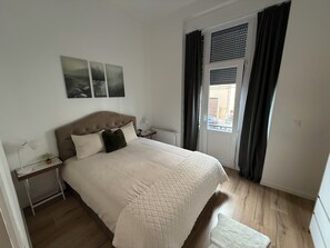 1 bedroom, iron/ironing board, free WiFi, bed sheets - Ground Serenity (Saint-Gilles)