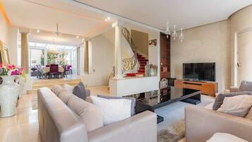 Télévision, espaces bureaux