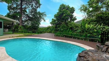 House | 4 bedrooms, Internet