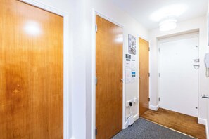 House - Spacious 2BR Flat - Bounds Green Private Parking (London)