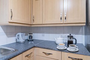 House - Spacious 2BR Flat - Bounds Green Private Parking (London)