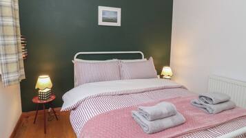 3 bedrooms, individually decorated, individually furnished, free WiFi