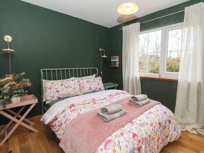 3 bedrooms, individually decorated, individually furnished, free WiFi - Doire An Daimh (Acharacle)
