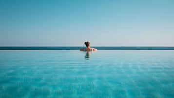 4 piscinas al aire libre, sombrillas, tumbonas