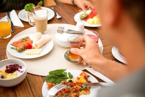 매일 뷔페 무료 아침 식사 포함