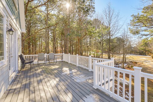 1 Mi to Bethany Beach: Family Home on Golf Course!