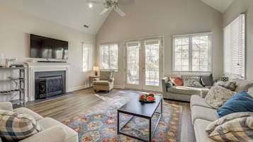 House (4 Bedrooms) | Front of property