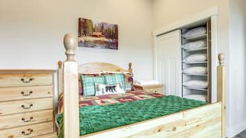 Casa (Multiple Bedrooms) | Parte interna