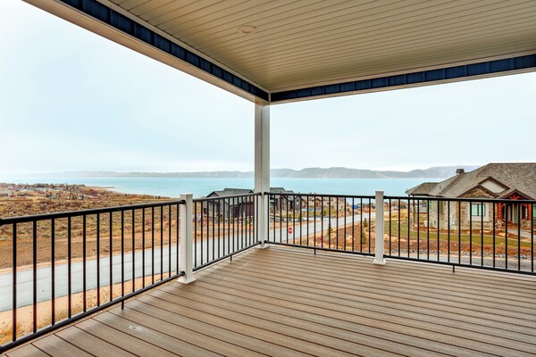 Hot Tub & Rec Room At Massive Bear Lake Home! - Bear Lake