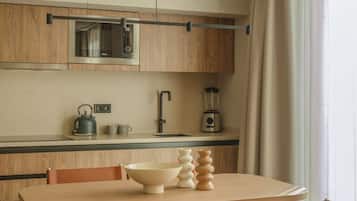 Family Apartment, 2 Bedrooms | Private kitchen