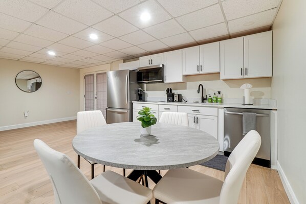 Apartment (1 Bedroom) | Front of property - Quiet Franklin Apt: Close to Parks & Museums (Franklin)