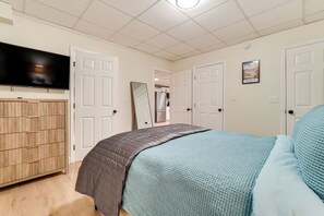 Apartment (1 Bedroom) | Interior - Quiet Franklin Apt: Close to Parks & Museums (Franklin)