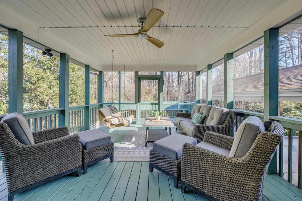 Home 1 Mi to Dtwn Cary! Easy Commute to Triangle - Jordan Lake
