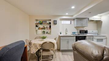 Apartment (1 Bedroom) | Interior