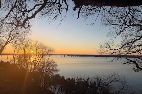Deck W/ Sunset View: Group Getaway On Lake Whitney - Lake Whitney, TX