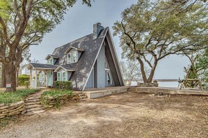 Interior - Deck w/ Sunset View: Group Getaway on Lake Whitney (Whitney)