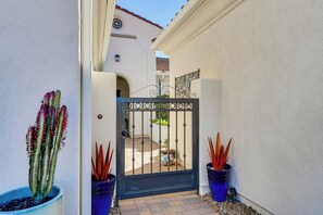 Apartment (0 Bedroom) | Interior - Hike & Golf: Tucson Couple's Retreat w/ Mtn Views! (Saddlebrooke)