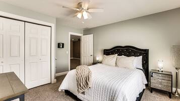 House (5 Bedrooms) | Interior