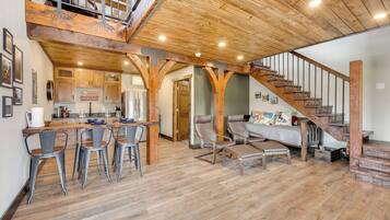 Apartment (0 Bedroom) | Interior