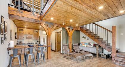 Eagle Viewing & Grill Station: James River Retreat