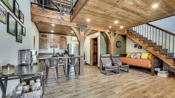 Apartment (0 Bedroom) | Interior