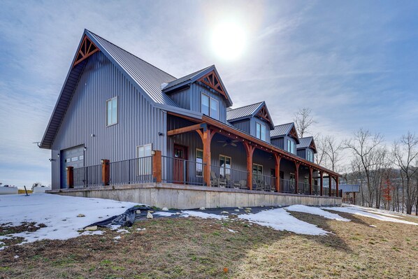 Apartment (0 Bedroom) | Interior - Riverside Galena Loft: Eagle Watching & Water View (Galena)