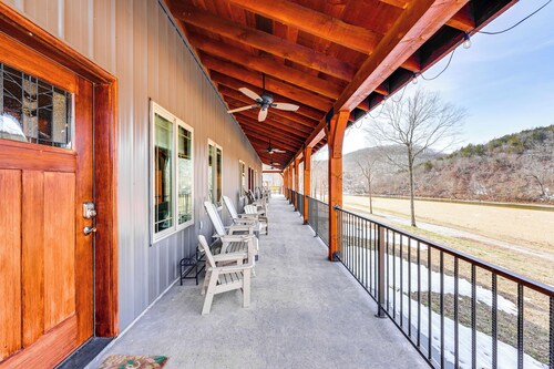 Riverside Galena Loft: Eagle Watching & Water View