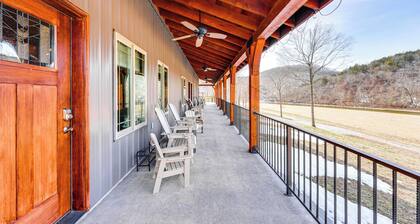 Riverside Galena Loft: Eagle Watching & Water View