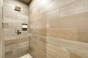 Apartment (0 Bedroom) | Interior - Riverside Galena Loft: Eagle Watching & Water View (Galena)